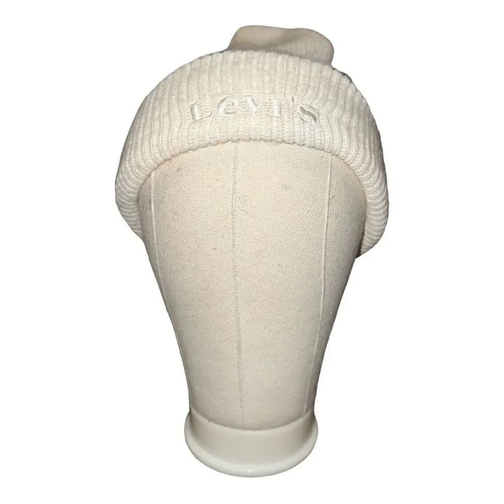 Levi's Women's Front Logo Beanie Hat Knit Cream One Size NWOT